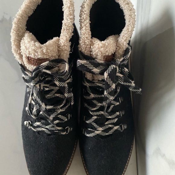 Dr. scholl’s gray fabric & faux fur ankle boots size 9.5 - Picture 7 of 8